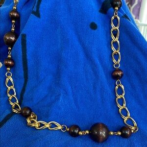 Elegant Gold and Brown Necklace